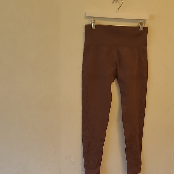 Gymshark Women's Mauve Leggings - Picture 9 of 11